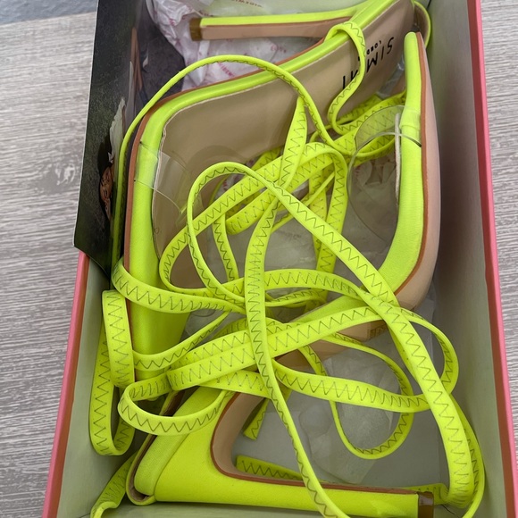 New Simmi London Heels - Picture 4 of 6